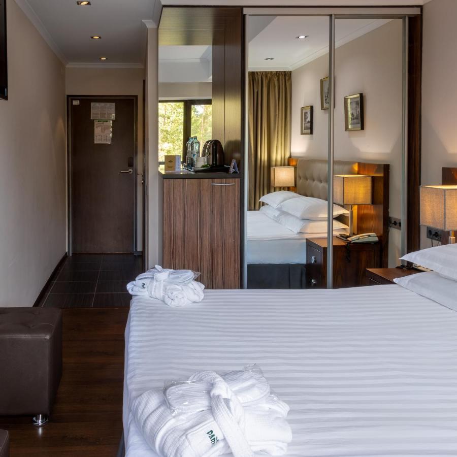 Park House Hotell Barmashino Eksteriør bilde