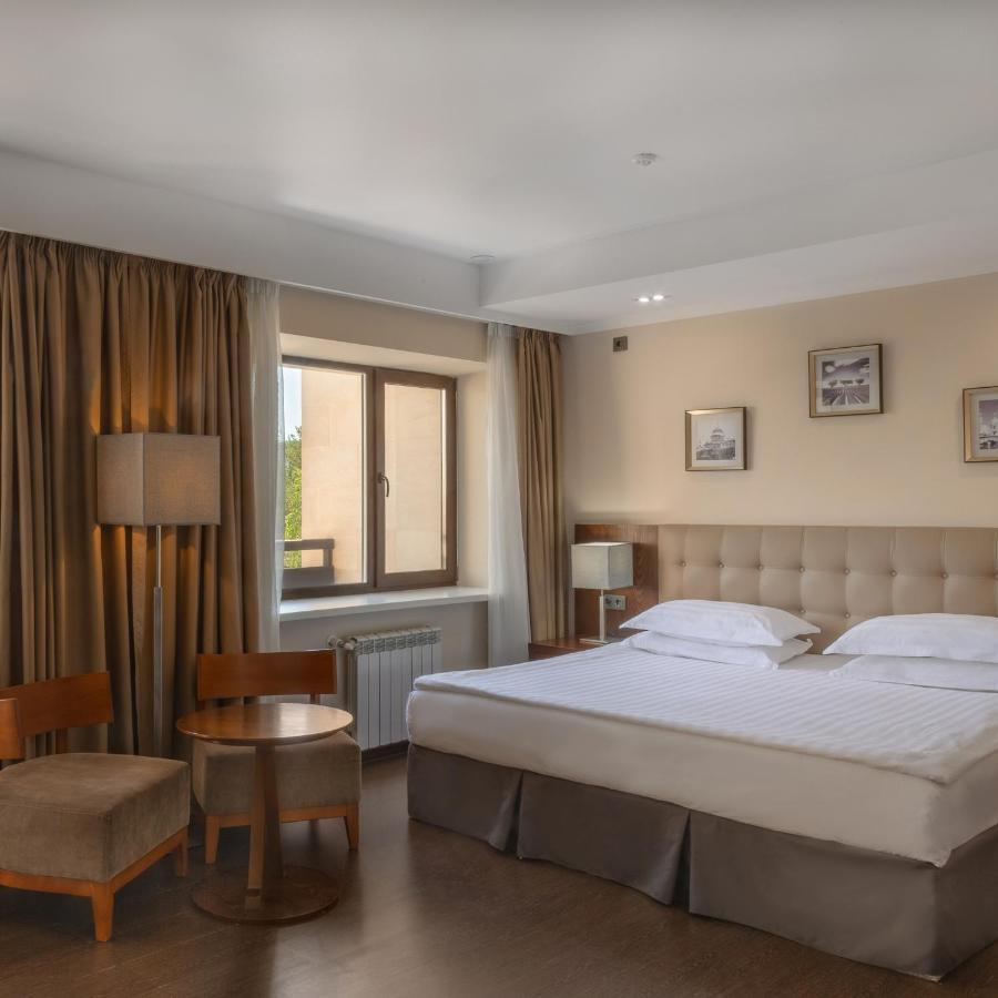 Park House Hotell Barmashino Eksteriør bilde